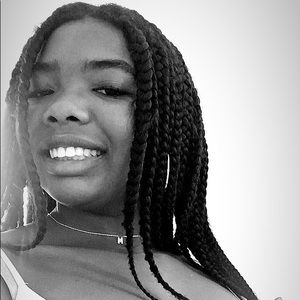 Meet your Posher, Malia